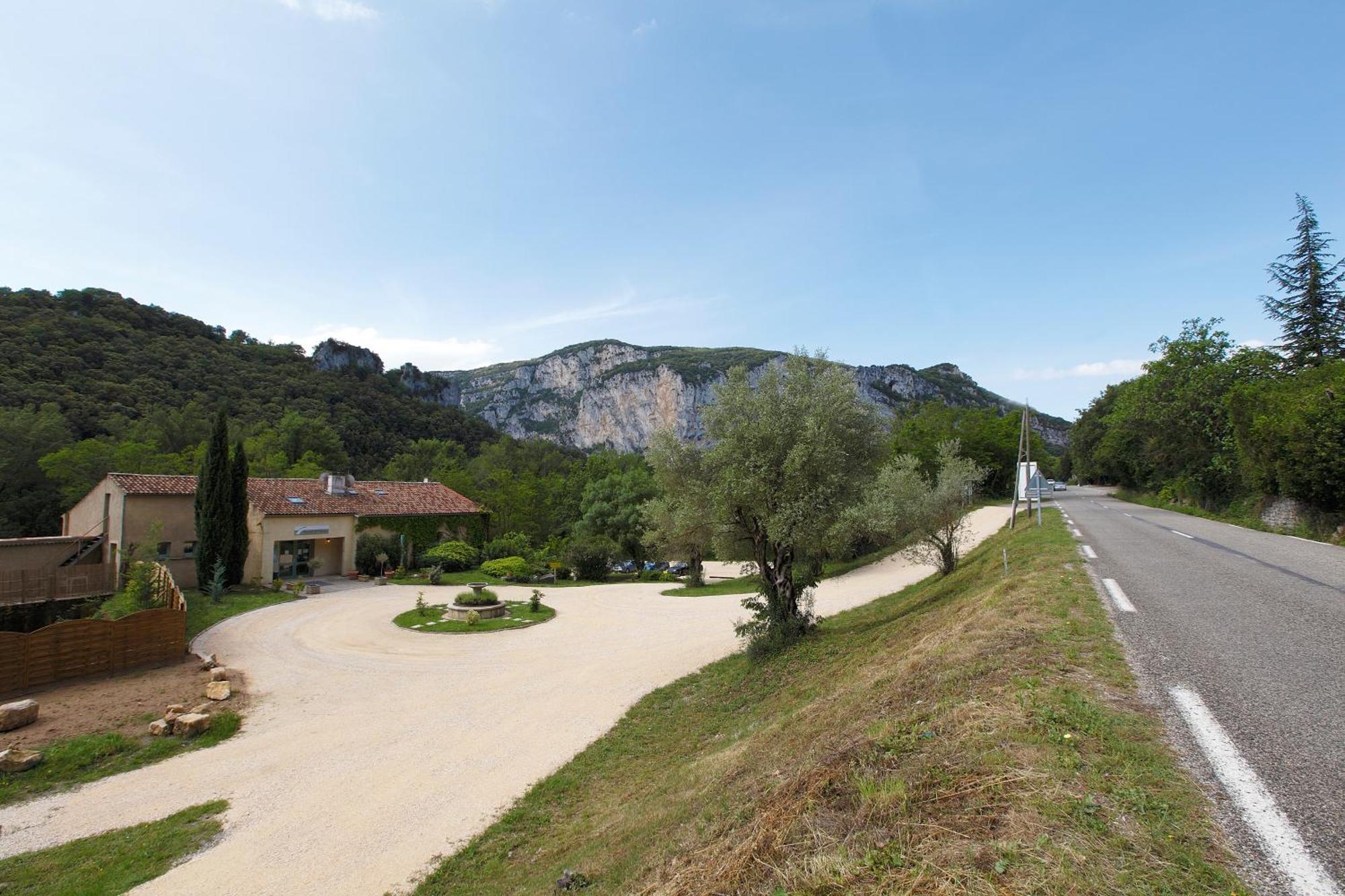 Vacanceole - Le Domaine De Chames - Pont D'Arc Vallon-Pont-dʼArc Exteriér fotografie